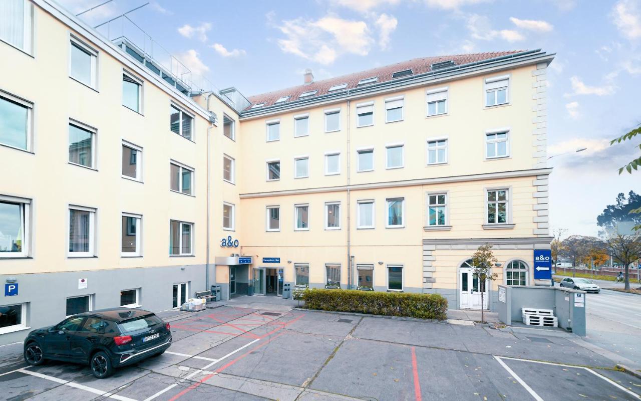 A&O Wien Stadthalle Exterior photo