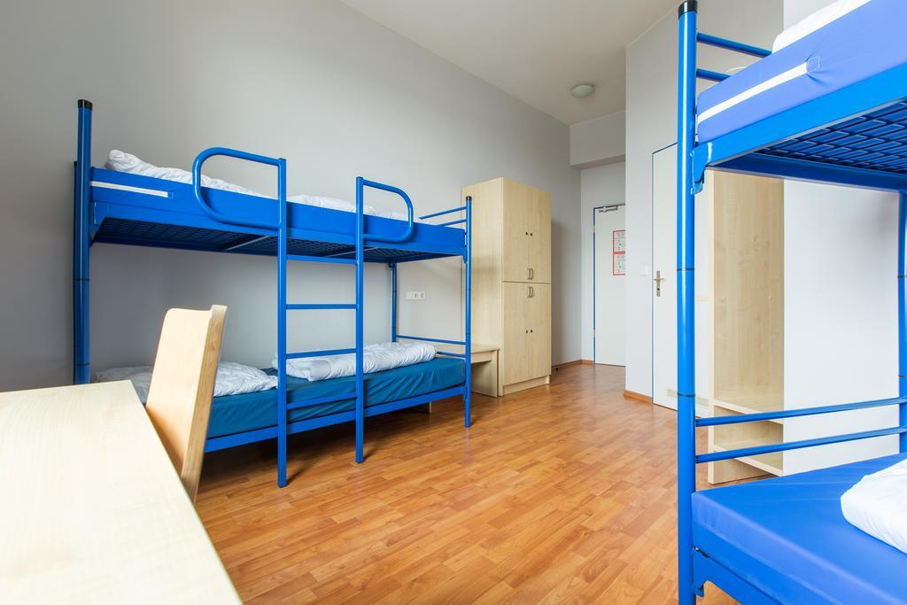 A&O Wien Stadthalle Room photo